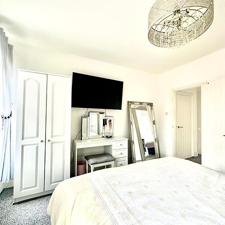 Arthur Street, Stylish 3 Bedroom House Кингстън ъпон Хъл Екстериор снимка
